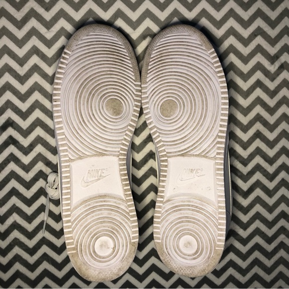 Excellent Condition Men’s Ebernon Low Triple White Basketball Shoes, Size 14 - Picture 6 of 6